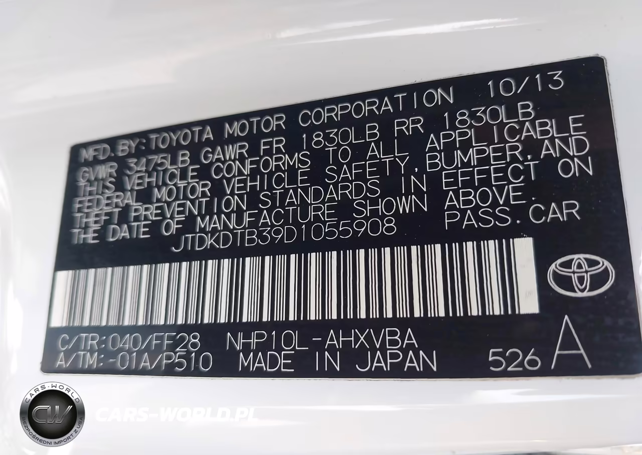2013 Toyota Prius C Two VIN:JTDKDTB39D1055908 - 9