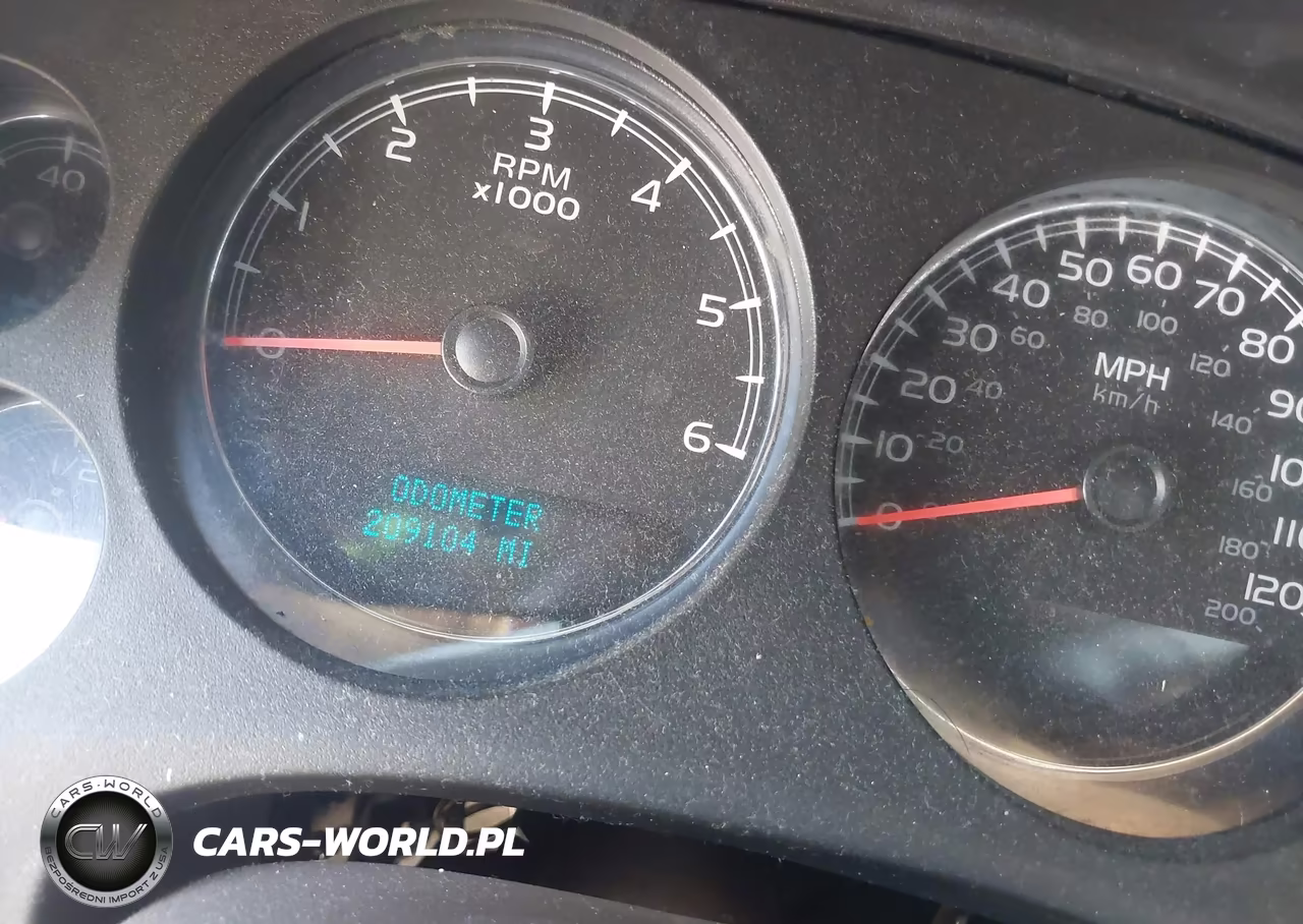 2010 Chevrolet Tahoe Ls VIN:1GNUCAE01AR249337 - 7