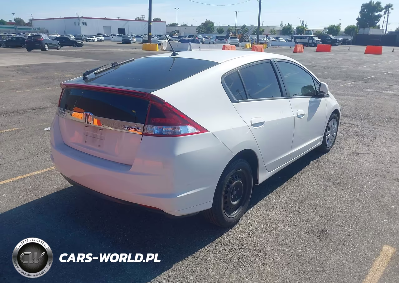 2013 Honda Insight VIN:JHMZE2H39DS005872 - 4
