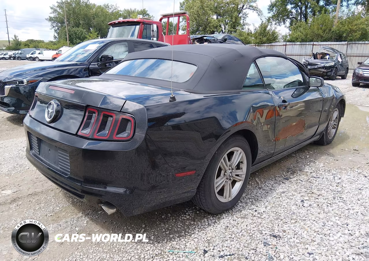 2013 Ford Mustang V6 VIN:1ZVBP8EM7D5209854 - 4