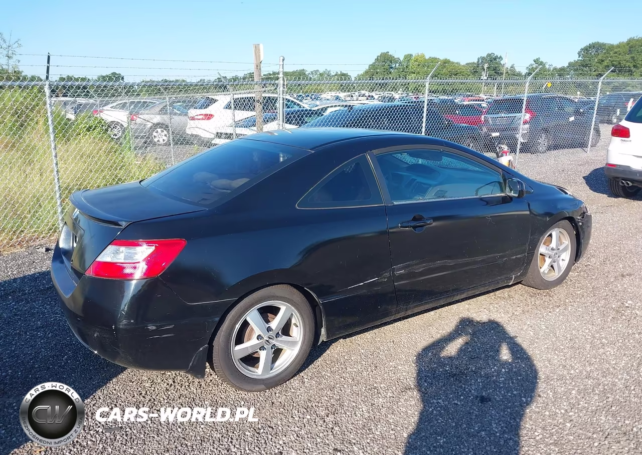 2007 Honda Civic Lx VIN:2HGFG12637H524554 - 4