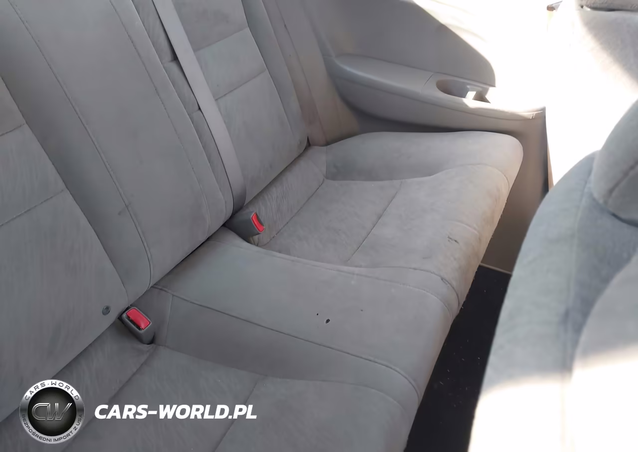 2007 Honda Civic Lx VIN:2HGFG12637H524554 - 8