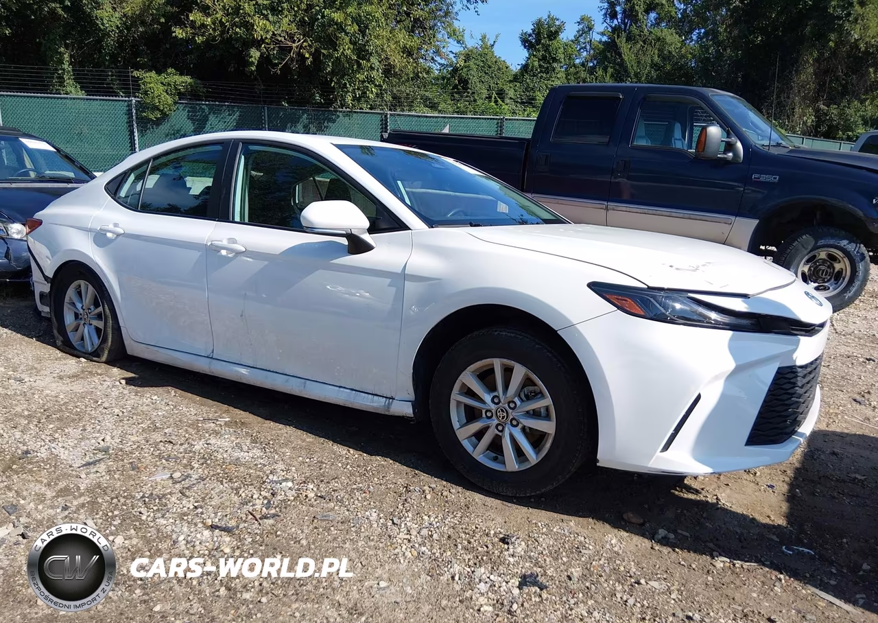 2025 Toyota Camry Le