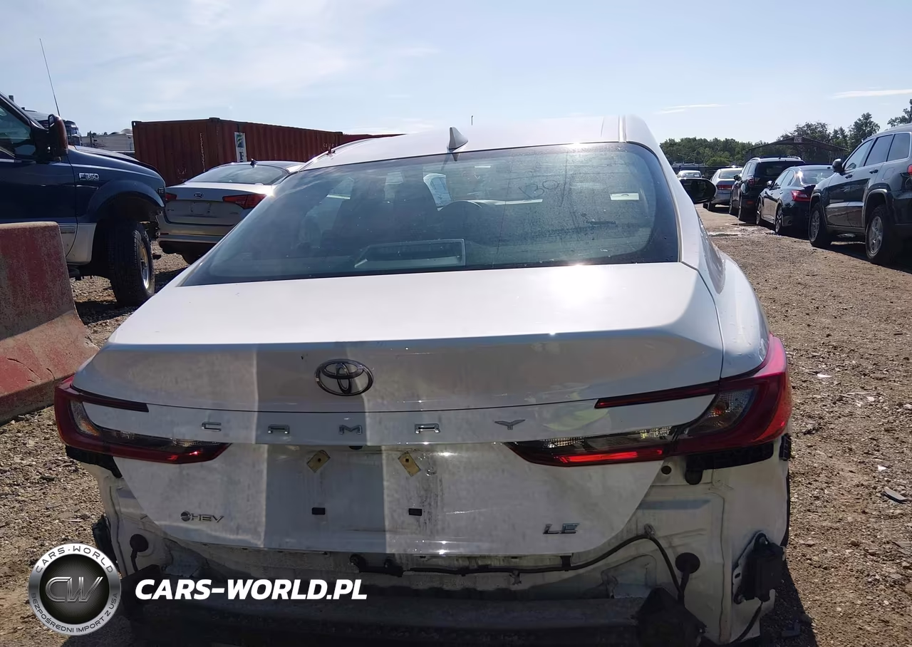 2025 Toyota Camry Le VIN:4T1DAACK6SU555446 - 22