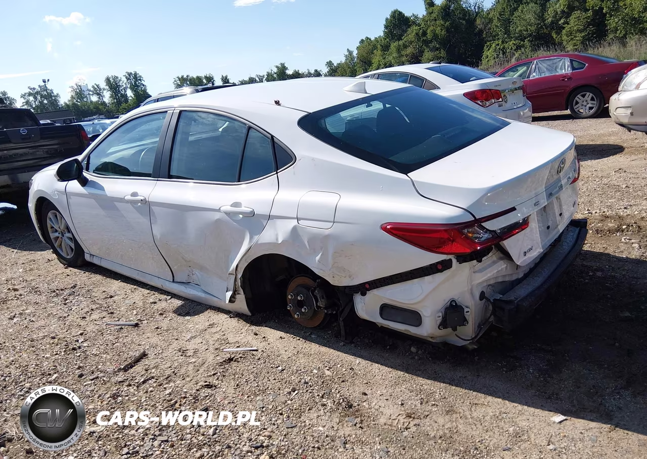 2025 Toyota Camry Le VIN:4T1DAACK6SU555446 - 3