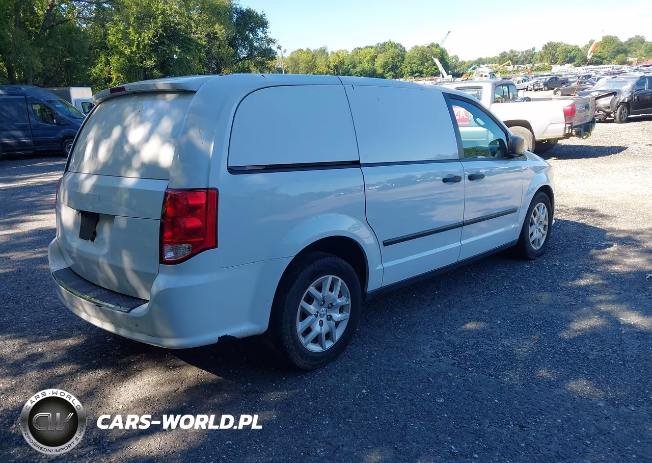 2015 Ram Cargo Tradesman VIN:2C4JRGAG6FR568220 - 4