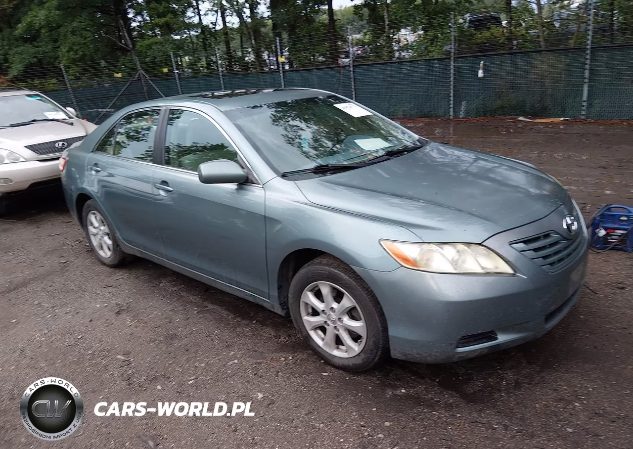 2009 Toyota Camry Le – zdjęcie 1 z 11
