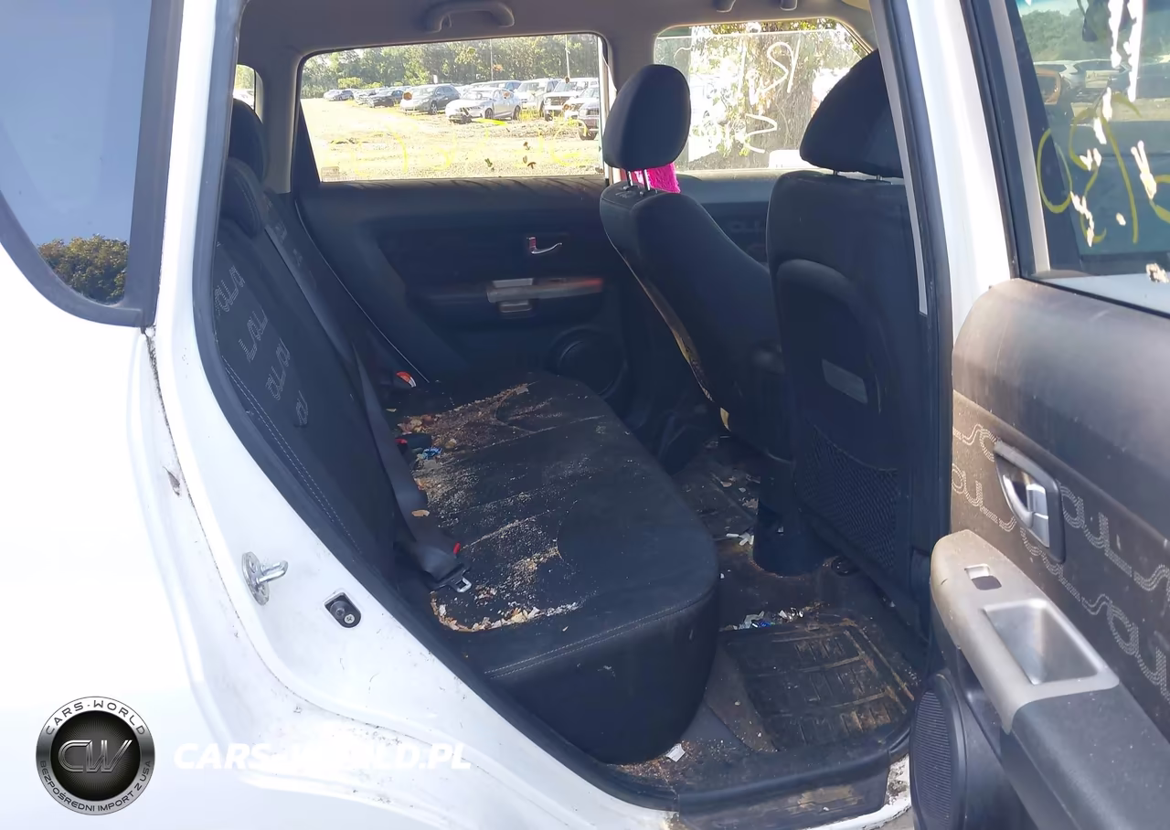 2012 Kia Soul + VIN:KNDJT2A62C7389293 - 8