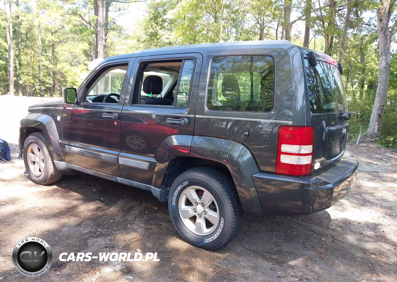 2011 Jeep Liberty Sport VIN:1J4PN2GK4BW579782 - 3