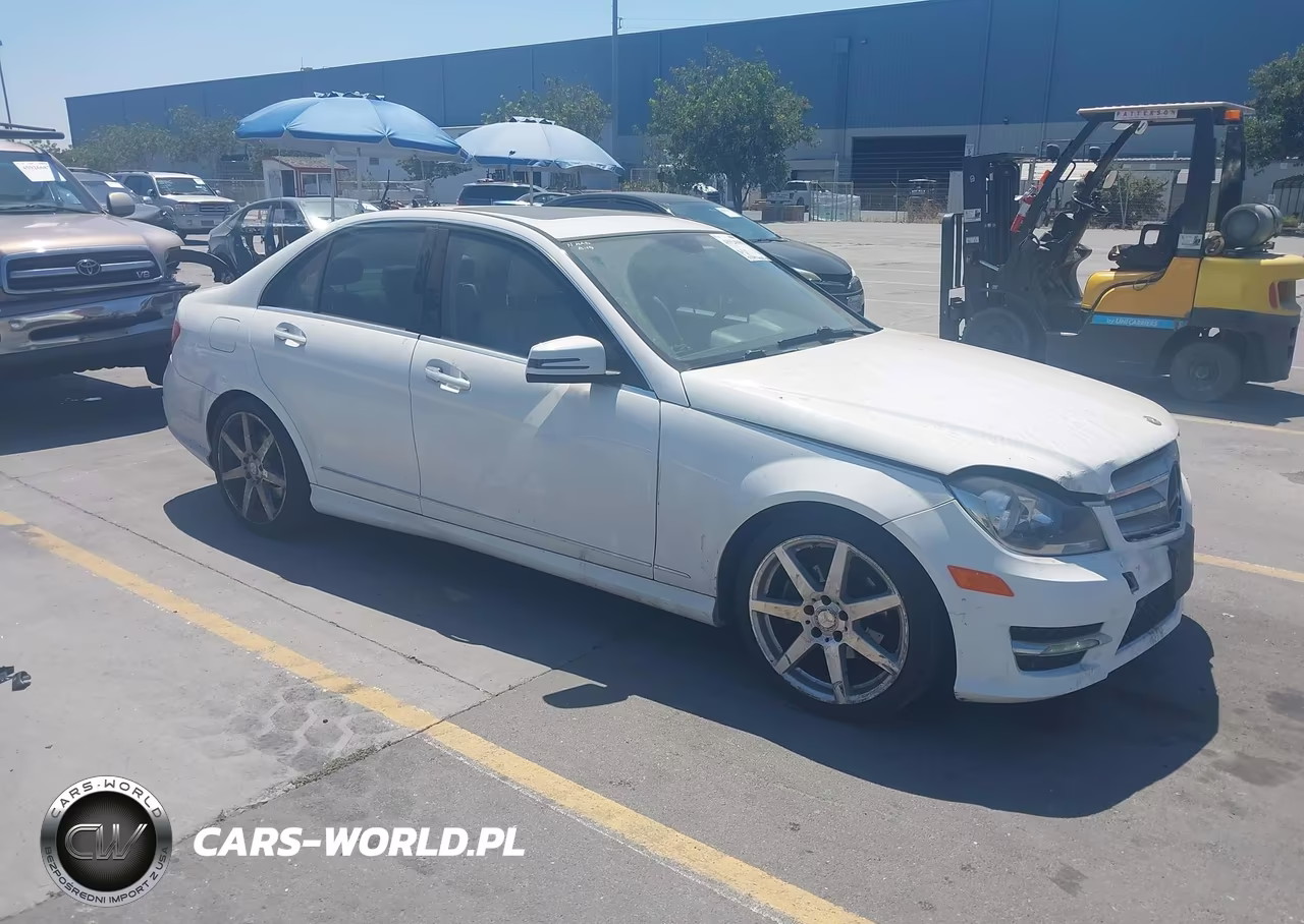 2014 Mercedes-Benz C 250 Luxury-Sport – zdjęcie 1 z 19