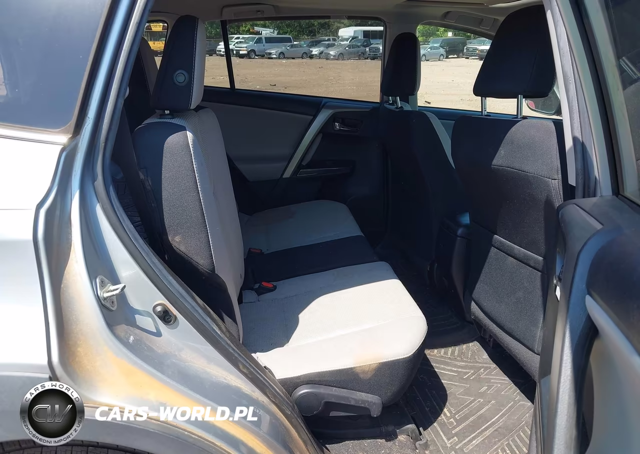 2018 Toyota Rav4 Adventure VIN:2T3RFREV9JW715239 - 8
