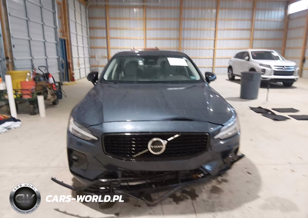 2024 Volvo S60 B5 Core Dark Theme VIN:7JRL12TK7RG298393 - 11