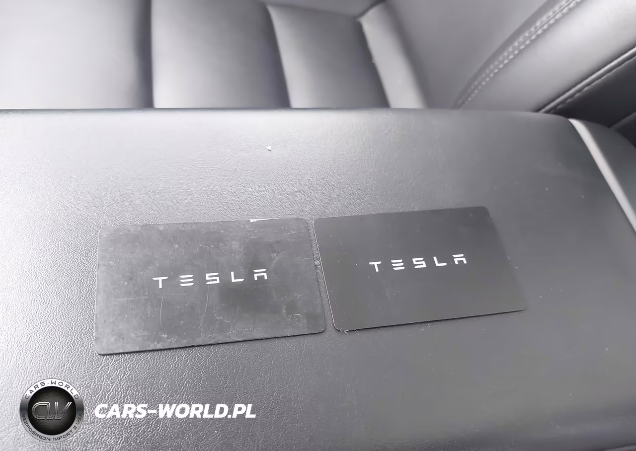 2022 Tesla Model Y Performance Dual Motor All-Wheel Drive VIN:7SAYGDEF0NF511240 - 10