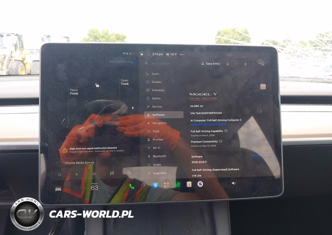 2022 Tesla Model Y Performance Dual Motor All-Wheel Drive VIN:7SAYGDEF0NF511240 - 7