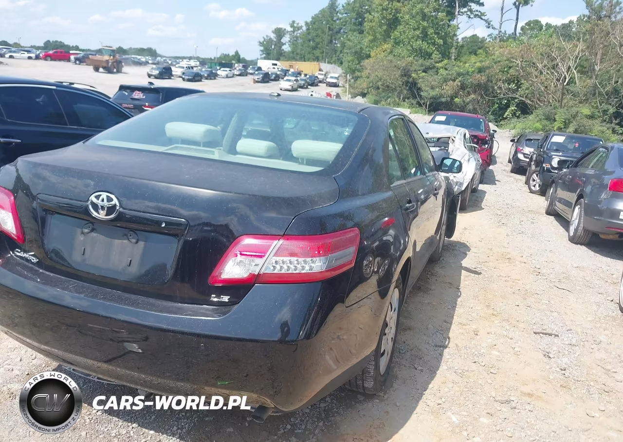 2010 Toyota Camry Le VIN:4T1BF3EK6AU086214 - 4