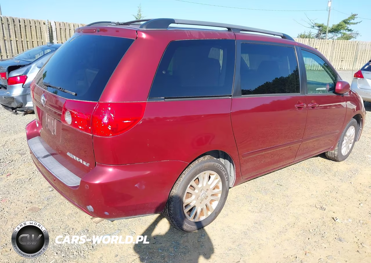 2010 Toyota Sienna Xle VIN:5TDYK4CC4AS323914 - 4