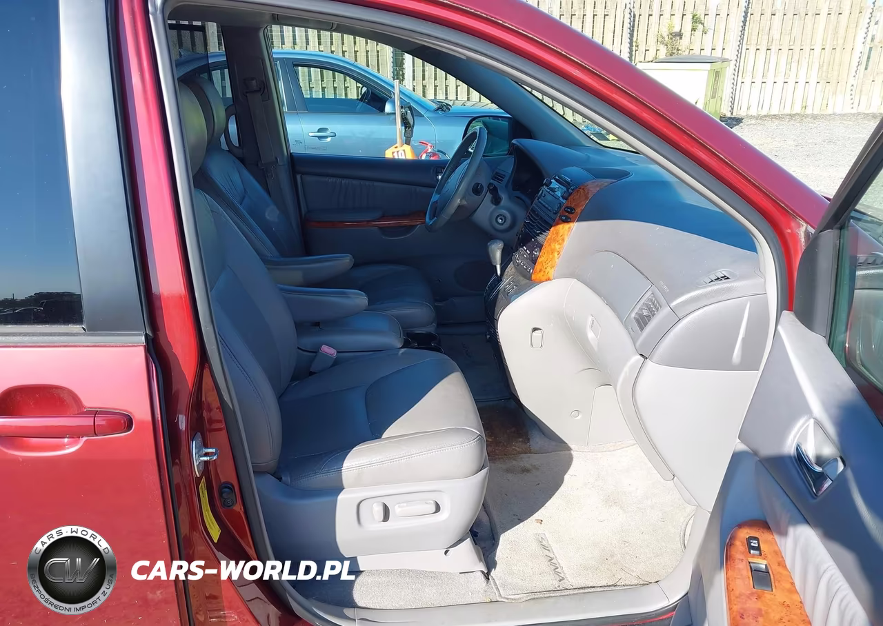 2010 Toyota Sienna Xle VIN:5TDYK4CC4AS323914 - 5