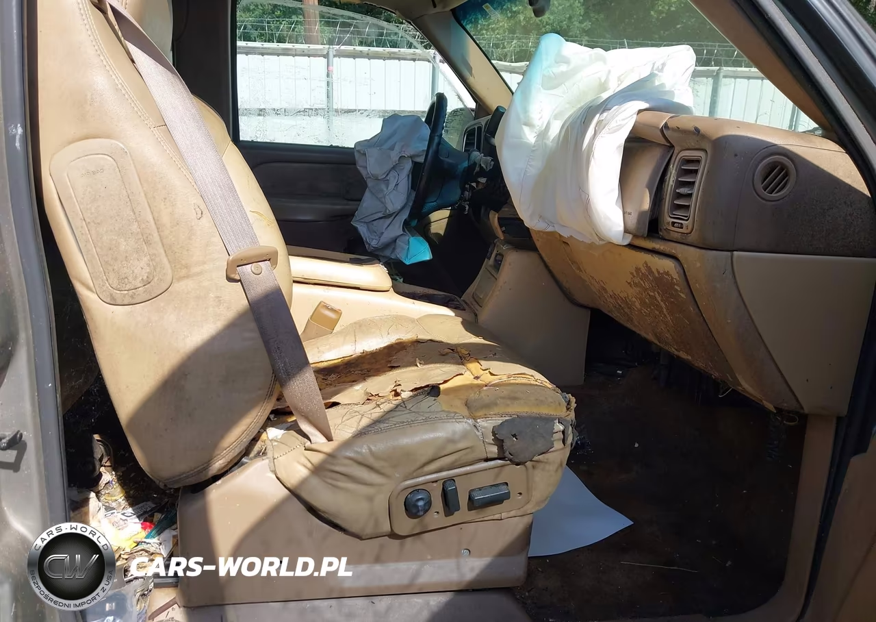 2000 Chevrolet Suburban 1500 Lt VIN:3GNEC16T2YG109689 - 5