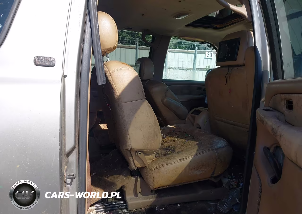 2000 Chevrolet Suburban 1500 Lt VIN:3GNEC16T2YG109689 - 8