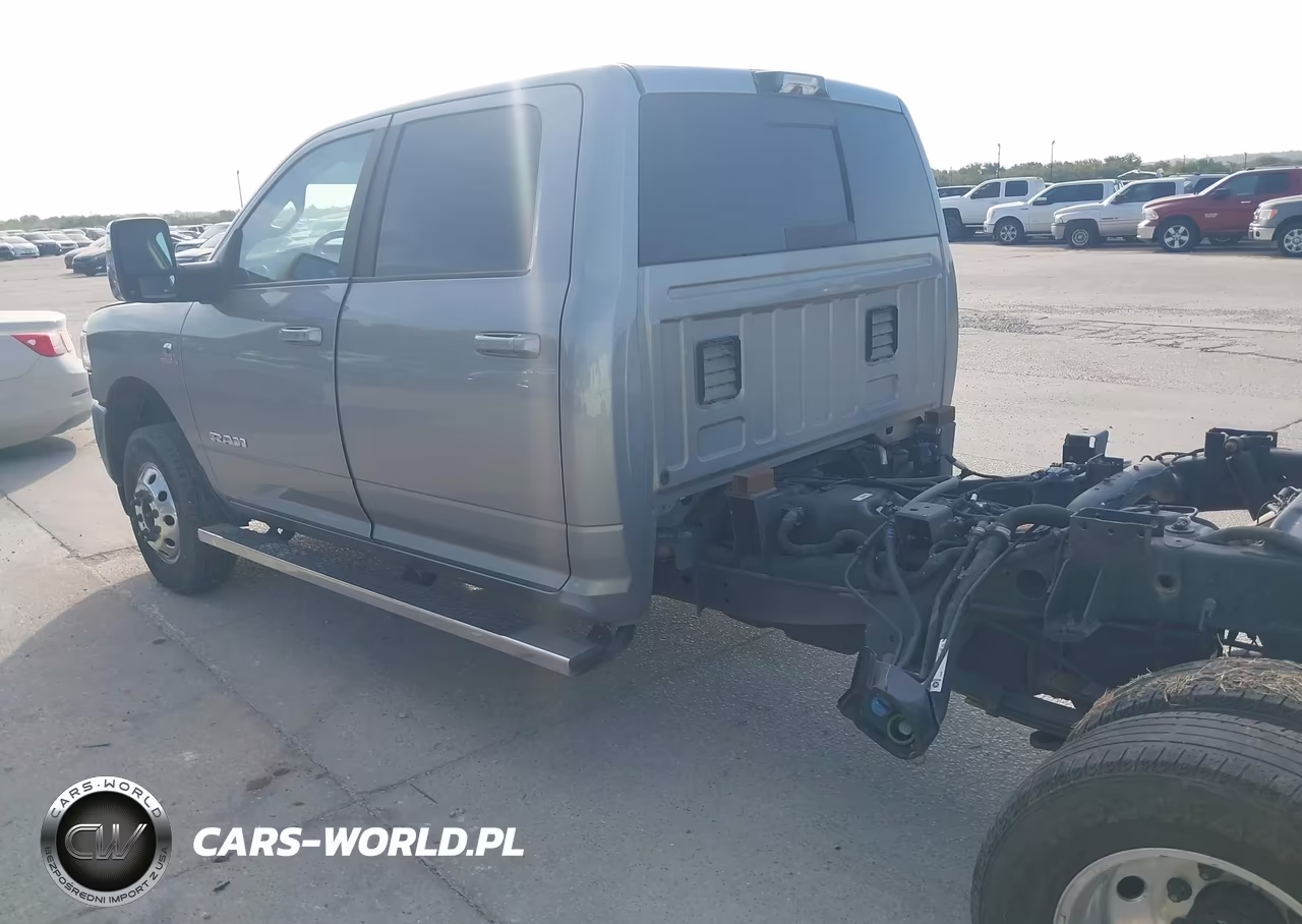 2024 Ram 3500 Laramie 4X4 8' Box VIN:3C63RRJL7RG328175 - 15