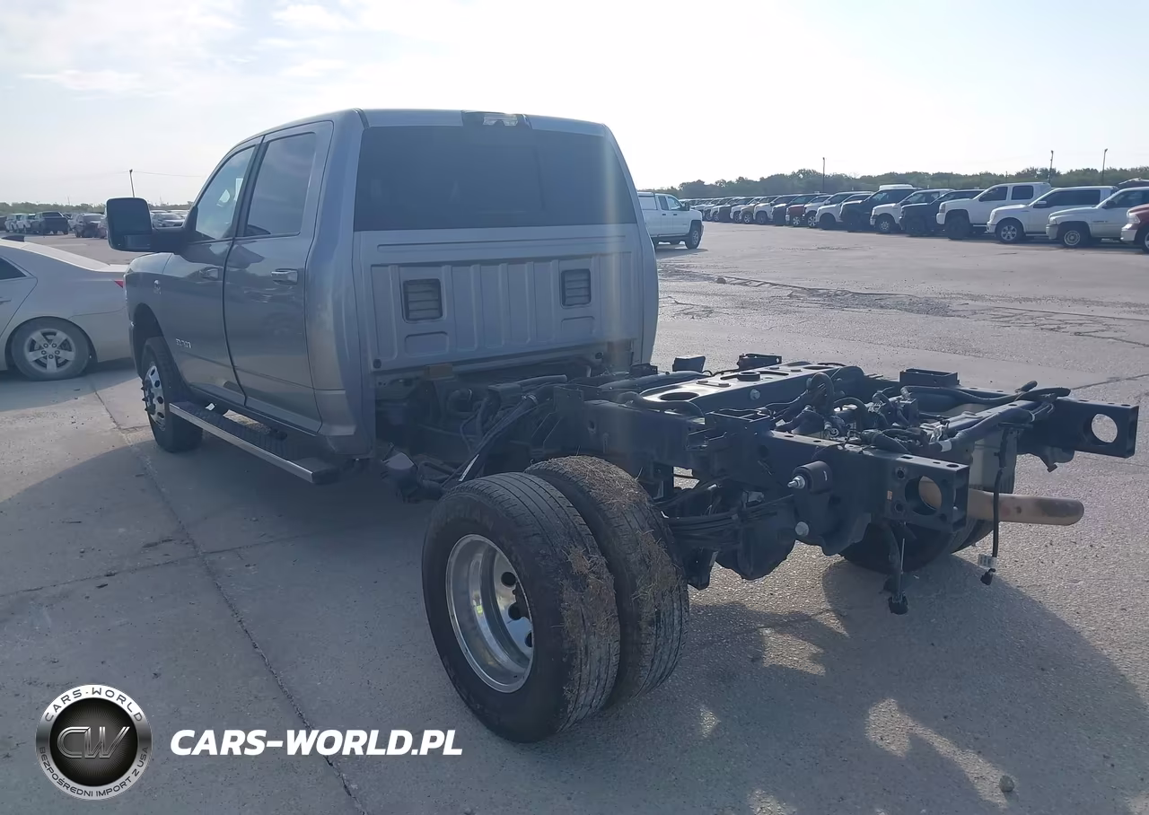 2024 Ram 3500 Laramie 4X4 8' Box VIN:3C63RRJL7RG328175 - 3