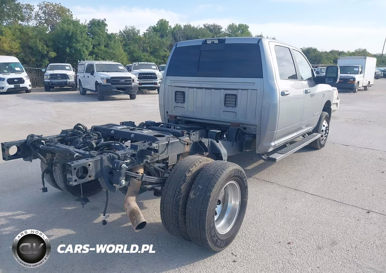 2024 Ram 3500 Laramie 4X4 8' Box VIN:3C63RRJL7RG328175 - 4