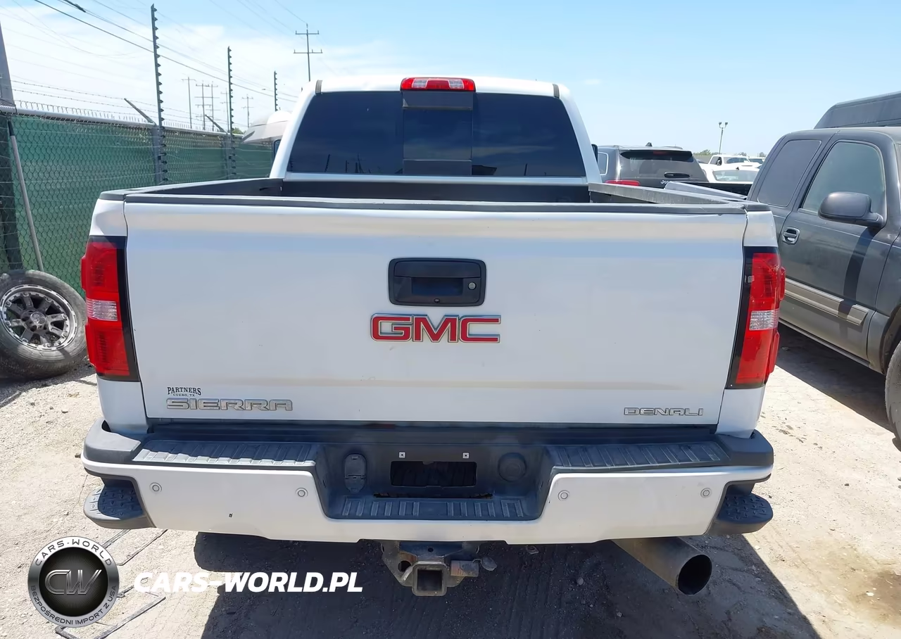 2018 GMC Sierra K2500 Denali VIN:1GT12UEY3JF251808 - 16