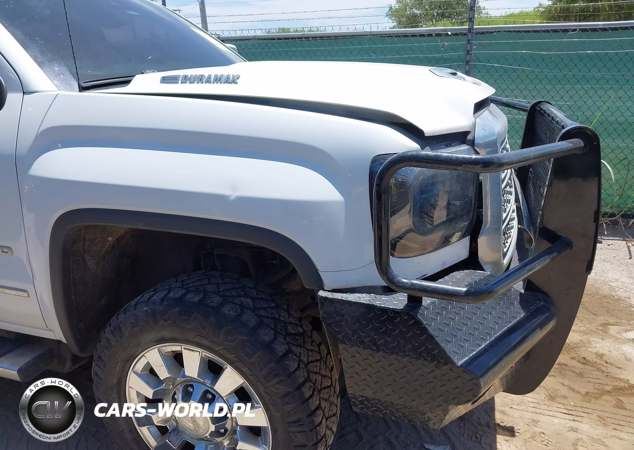 2018 GMC Sierra K2500 Denali VIN:1GT12UEY3JF251808 - 20