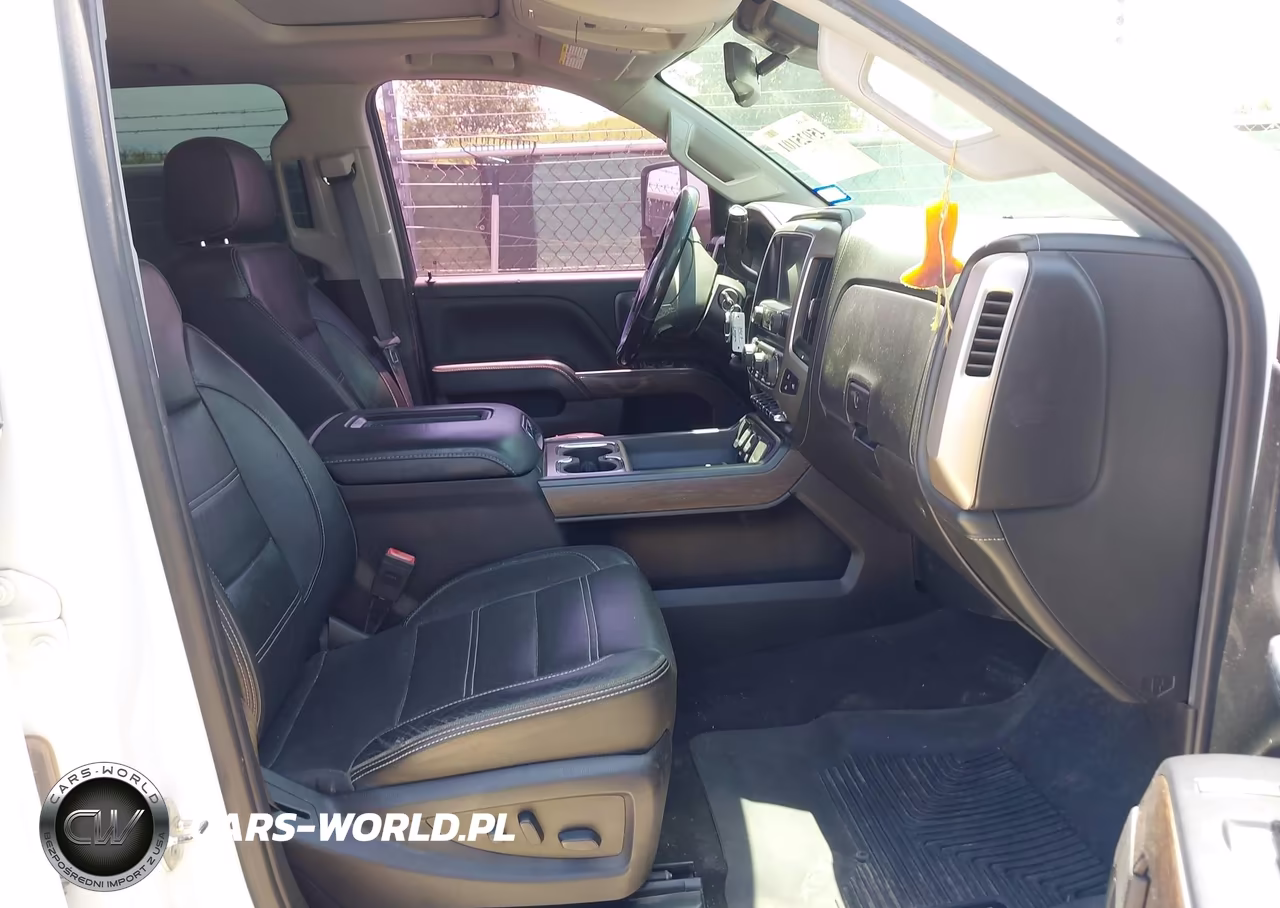 2018 GMC Sierra K2500 Denali VIN:1GT12UEY3JF251808 - 5