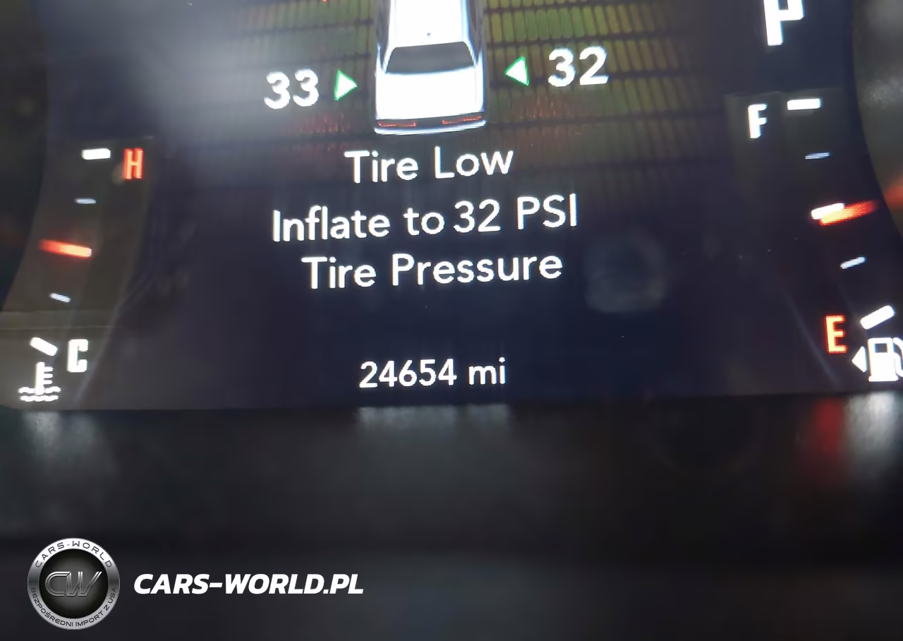 2023 Dodge Challenger R-T VIN:2C3CDZBT2PH696240 - 15