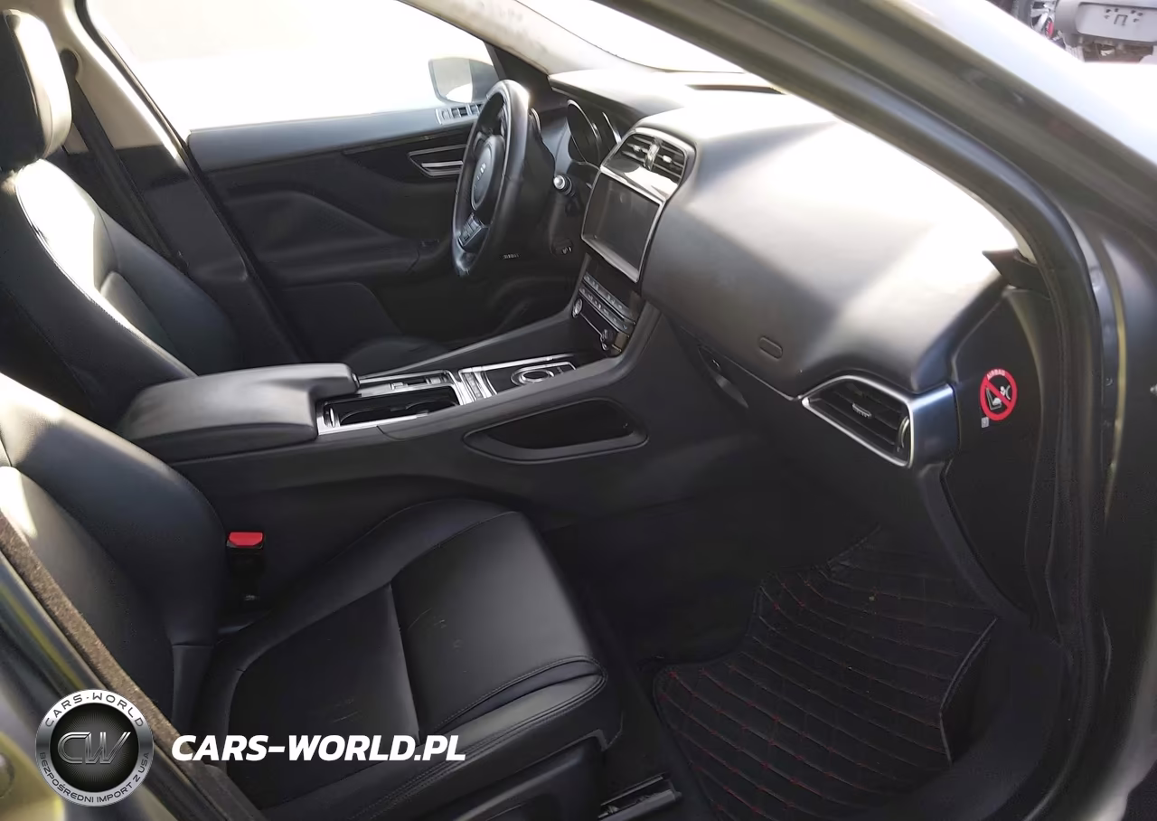 2019 Jaguar F-Pace 25T Premium VIN:SADCJ2FX8KA369300 - 5