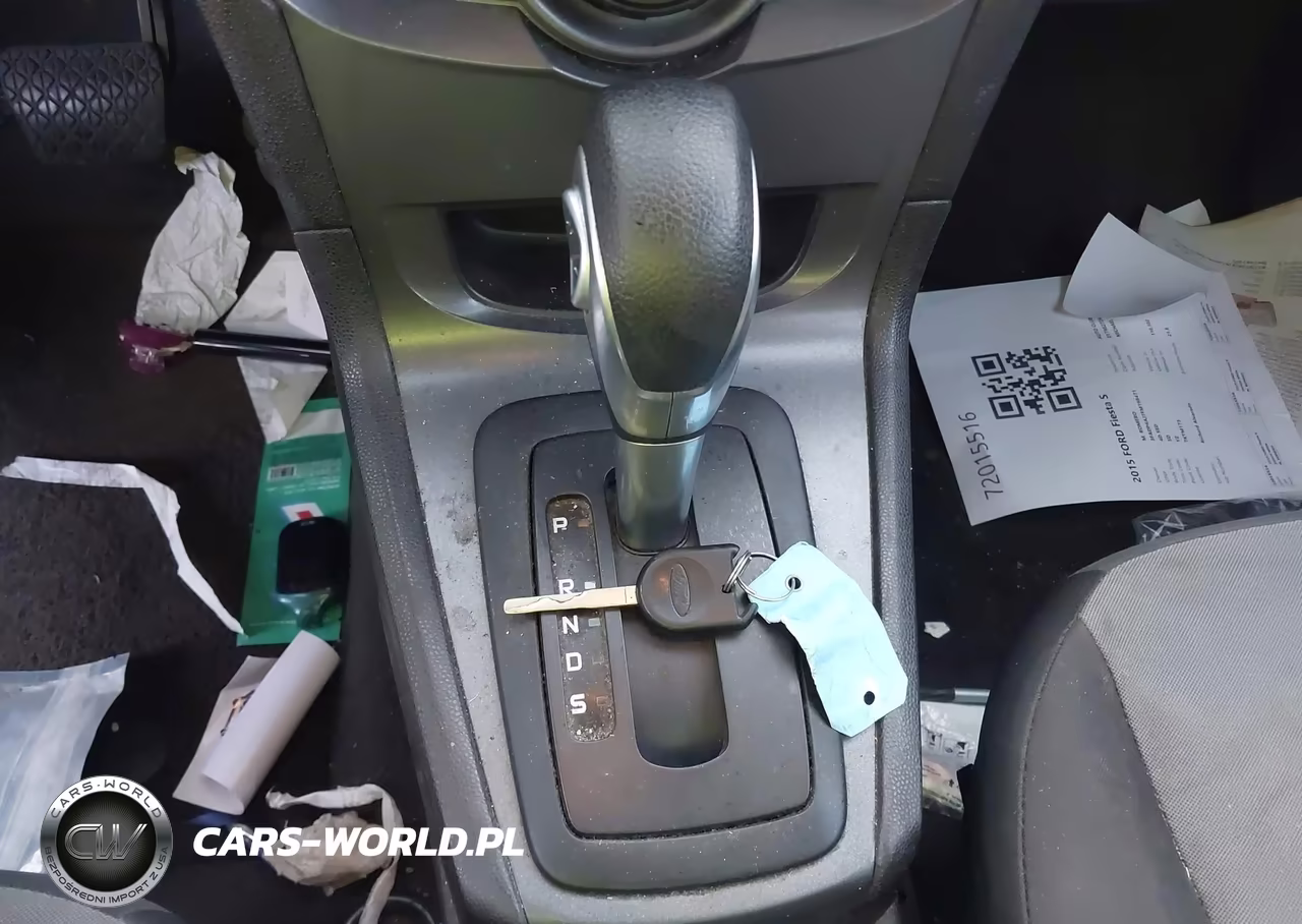 2015 Ford Fiesta S VIN:3FADP4AJ7FM198471 - 11