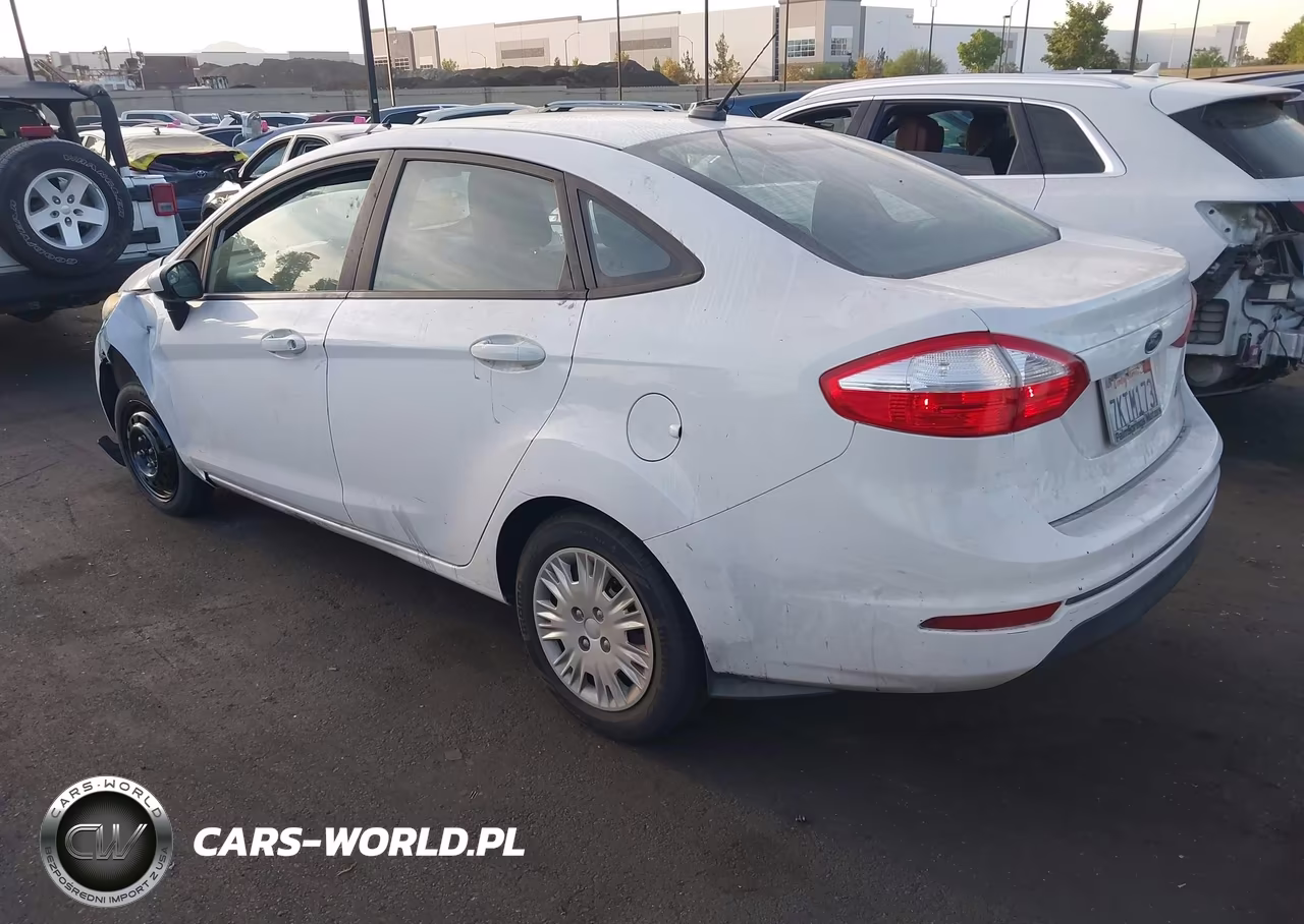 2015 Ford Fiesta S VIN:3FADP4AJ7FM198471 - 3