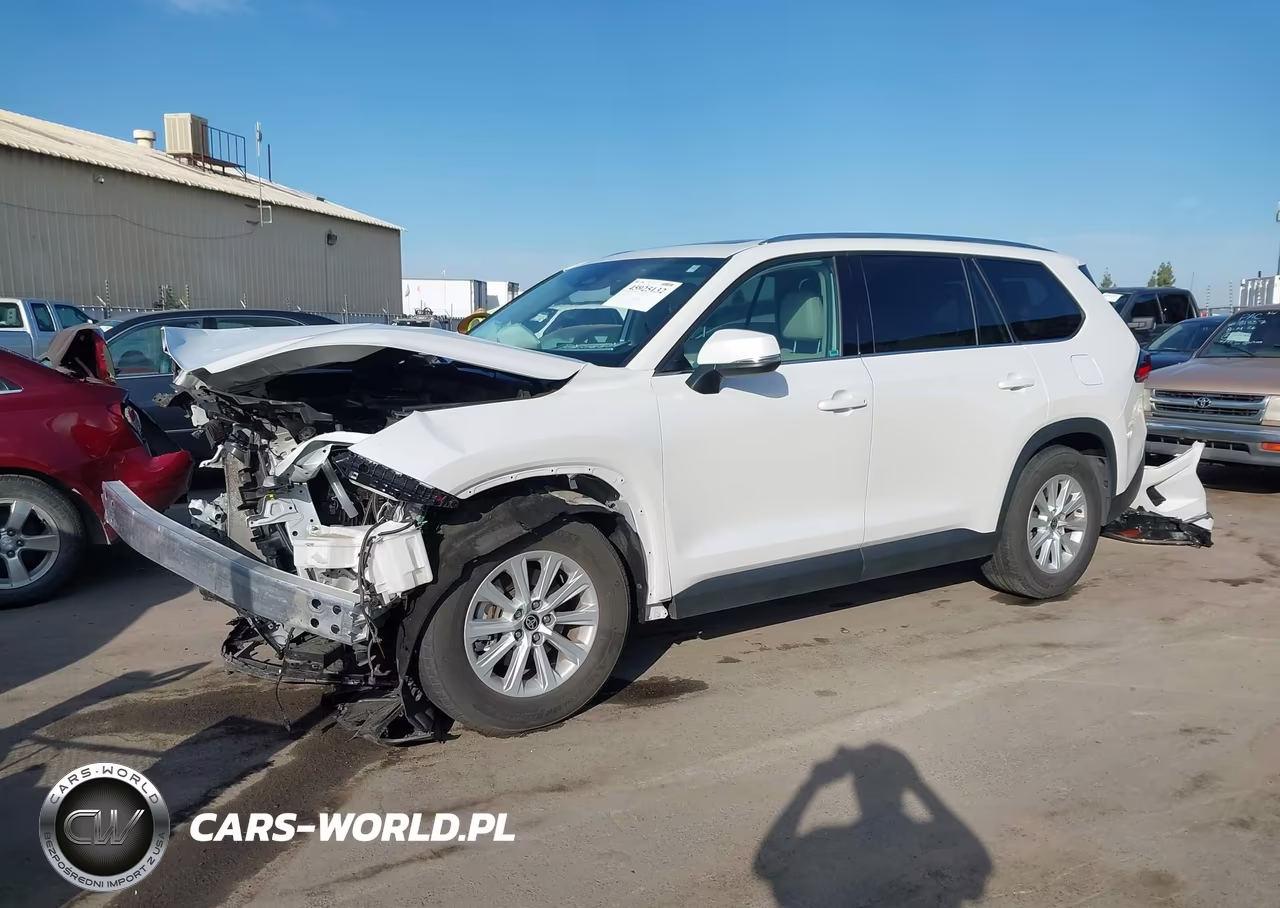 2024 Toyota Grand Highlander Xle VIN:5TDAAAB53RS034119 - 2