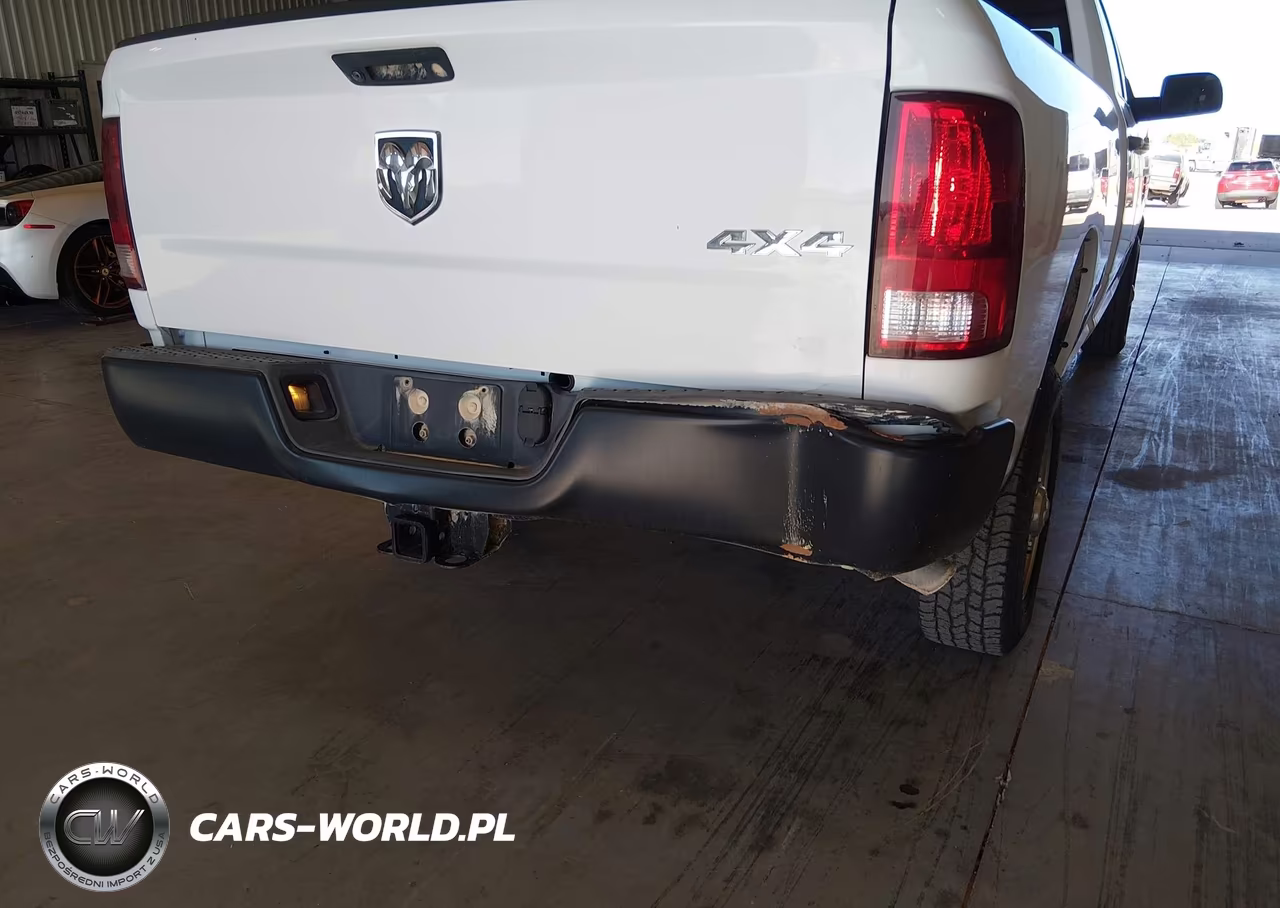 2018 Ram 2500 Tradesman 4X4 8' Box VIN:3C6TR5HT4JG363629 - 13