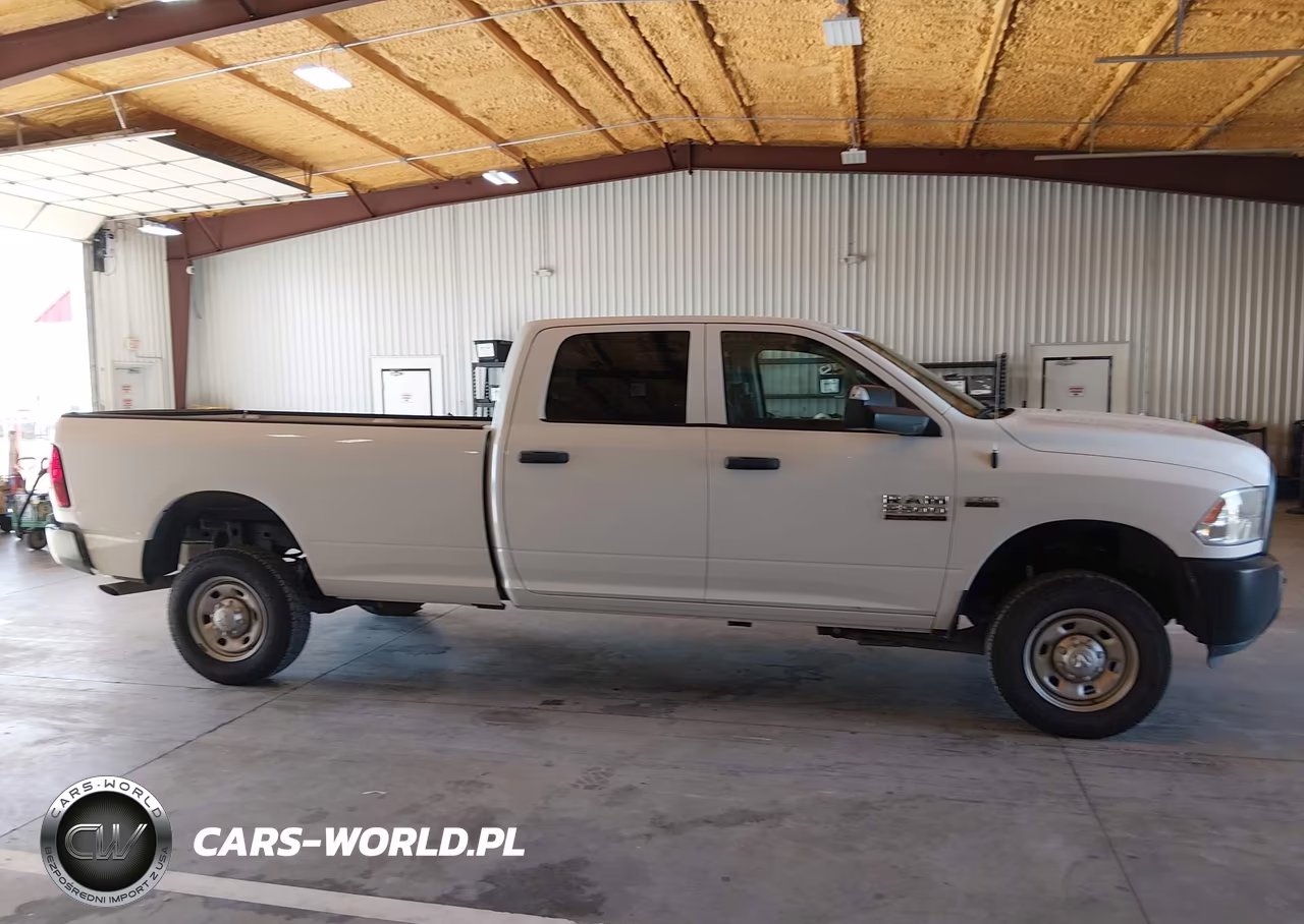 2018 Ram 2500 Tradesman 4X4 8' Box VIN:3C6TR5HT4JG363629 - 18