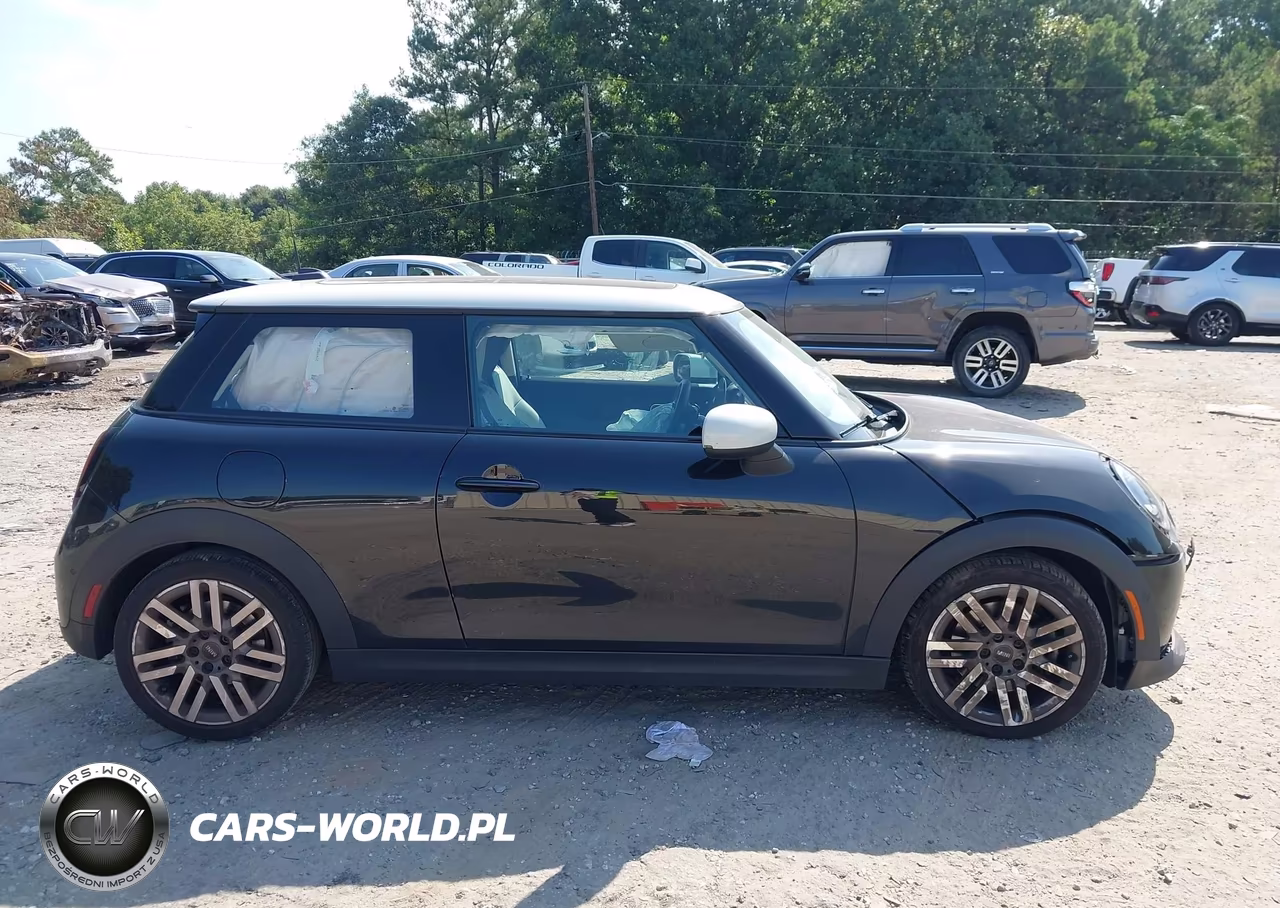 2025 Mini Hardtop Cooper VIN:WMW13GD09S2W33583 - 13