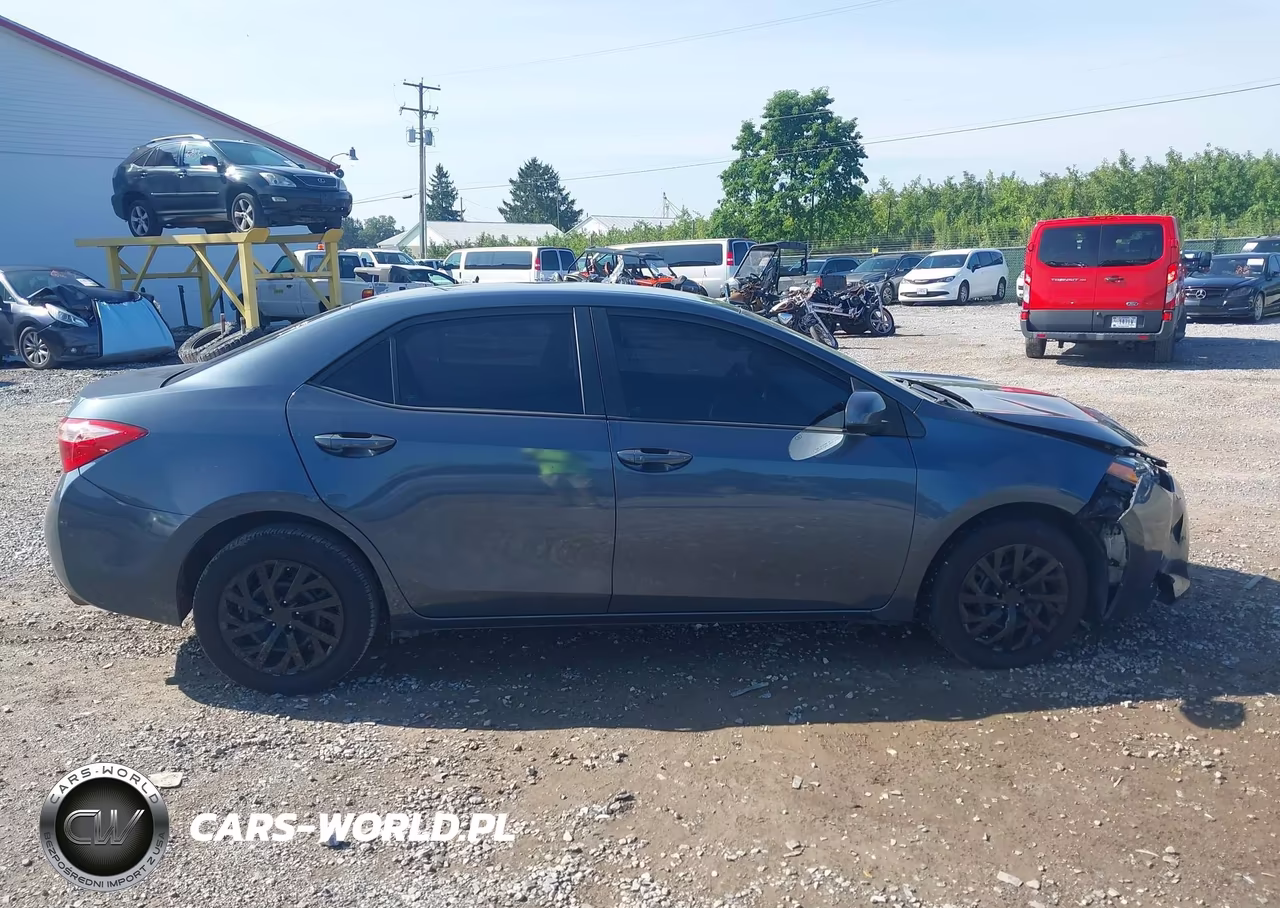 2019 Toyota Corolla Le VIN:2T1BURHE9KC165734 - 13