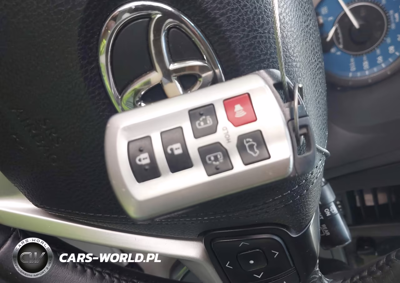 2017 Toyota Sienna Xle 7 Passenger VIN:5TDDZ3DC3HS178412 - 11