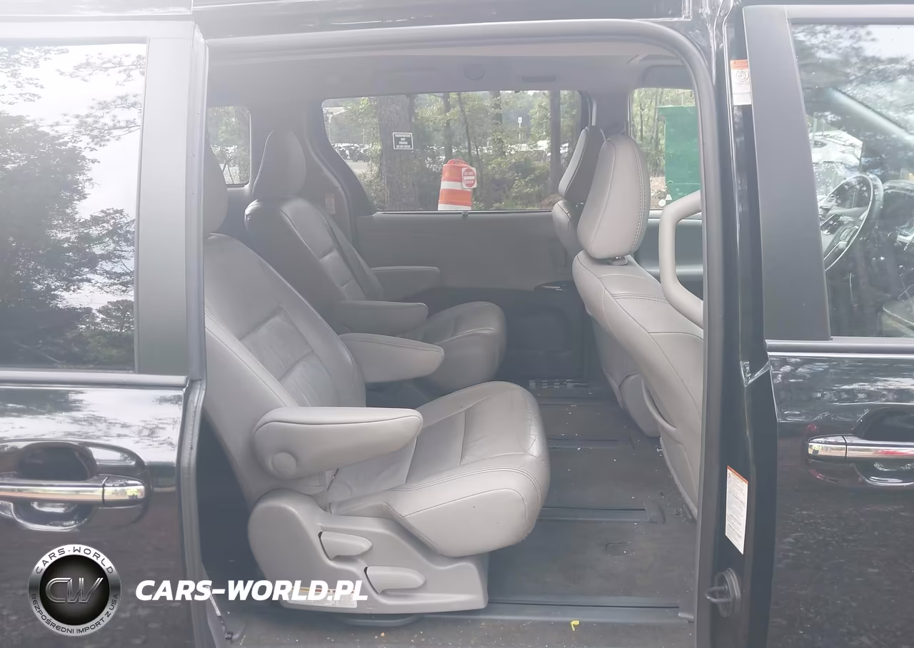 2017 Toyota Sienna Xle 7 Passenger VIN:5TDDZ3DC3HS178412 - 8