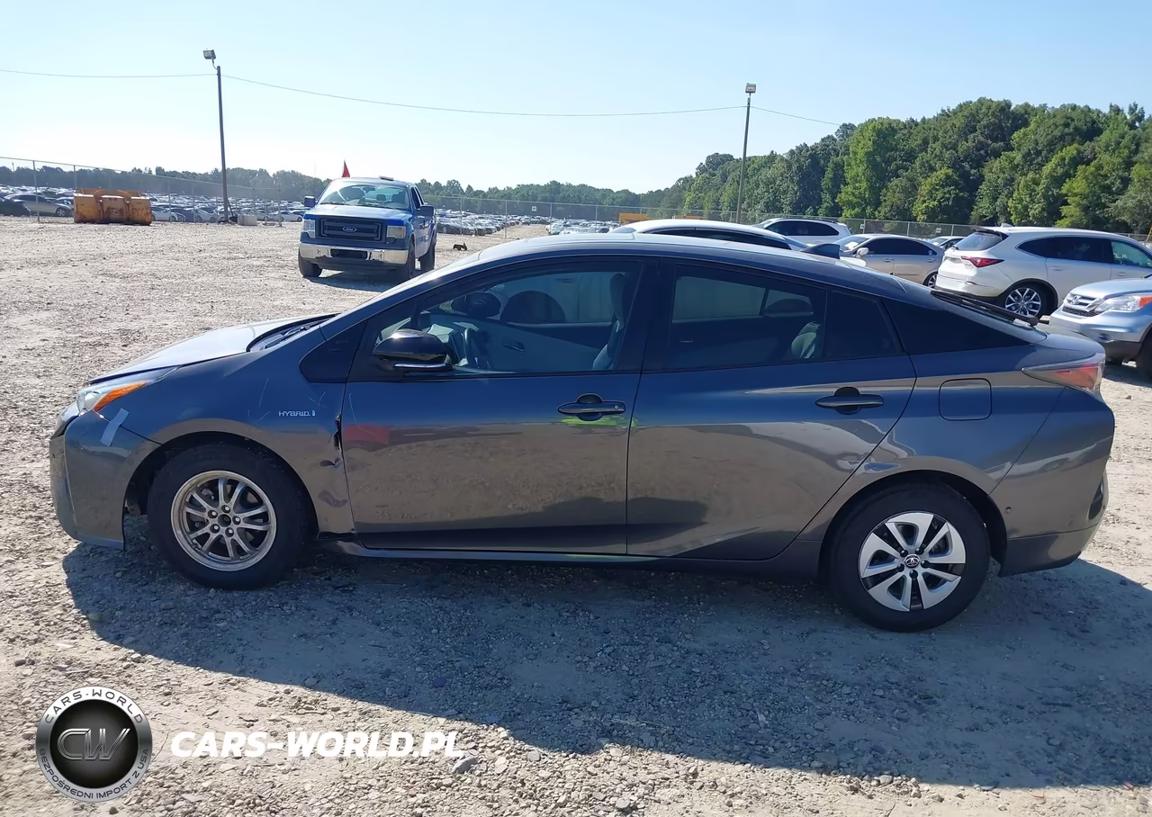 2018 Toyota Prius Four VIN:JTDKARFU8J3057423 - 14