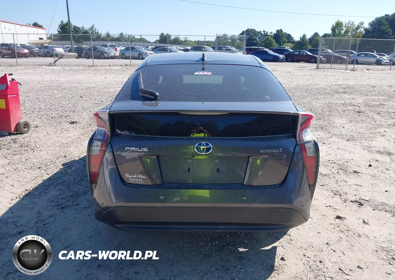 2018 Toyota Prius Four VIN:JTDKARFU8J3057423 - 16