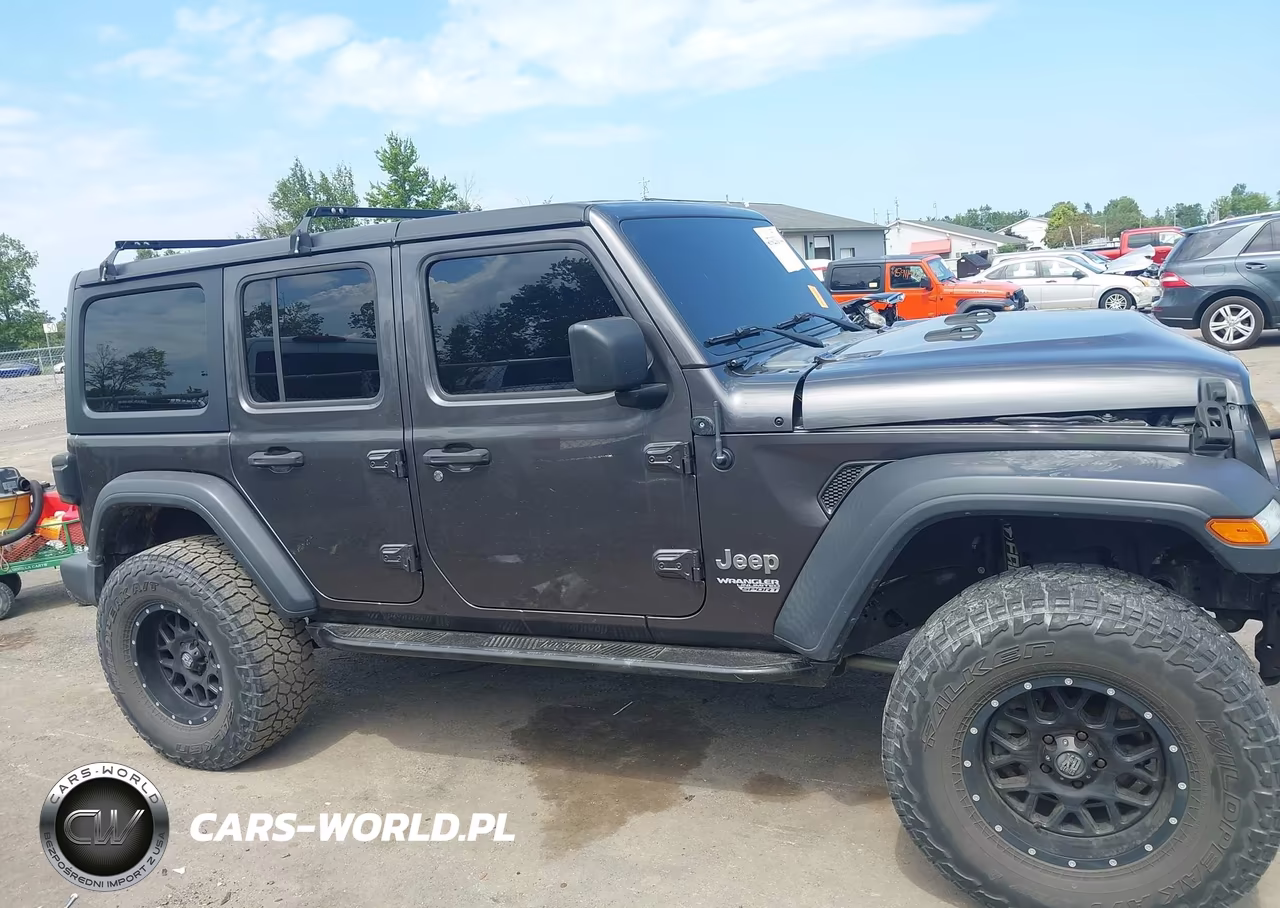 2018 Jeep Wrangler Unlimited Sport S 4X4 VIN:1C4HJXDG1JW127063 - 13