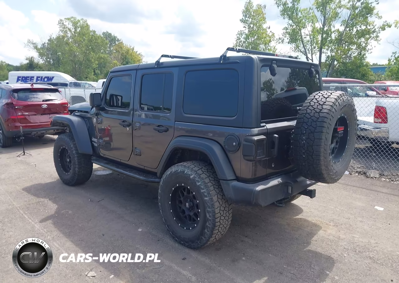 2018 Jeep Wrangler Unlimited Sport S 4X4 VIN:1C4HJXDG1JW127063 - 3