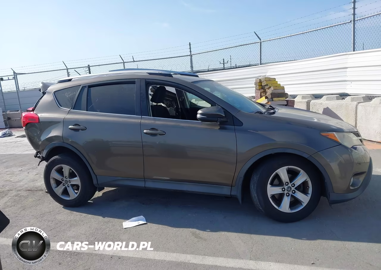 2015 Toyota Rav4 Xle VIN:2T3RFREV4FW267628 - 17