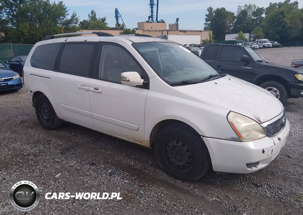 2011 Kia Sedona Lx