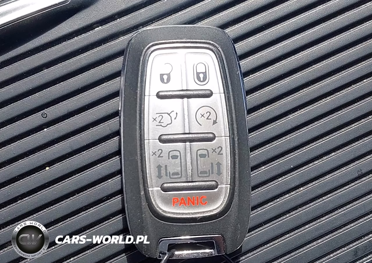 2024 Chrysler Pacifica Touring L VIN:2C4RC1BG4RR119851 - 11