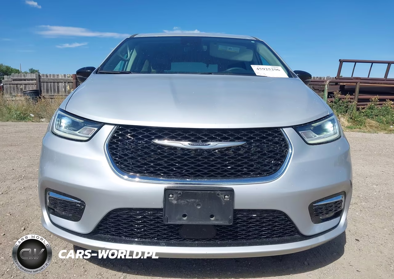 2024 Chrysler Pacifica Touring L VIN:2C4RC1BG4RR119851 - 13