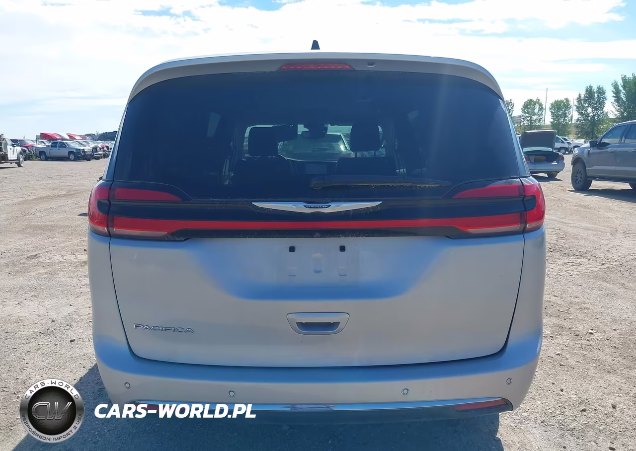 2024 Chrysler Pacifica Touring L VIN:2C4RC1BG4RR119851 - 17