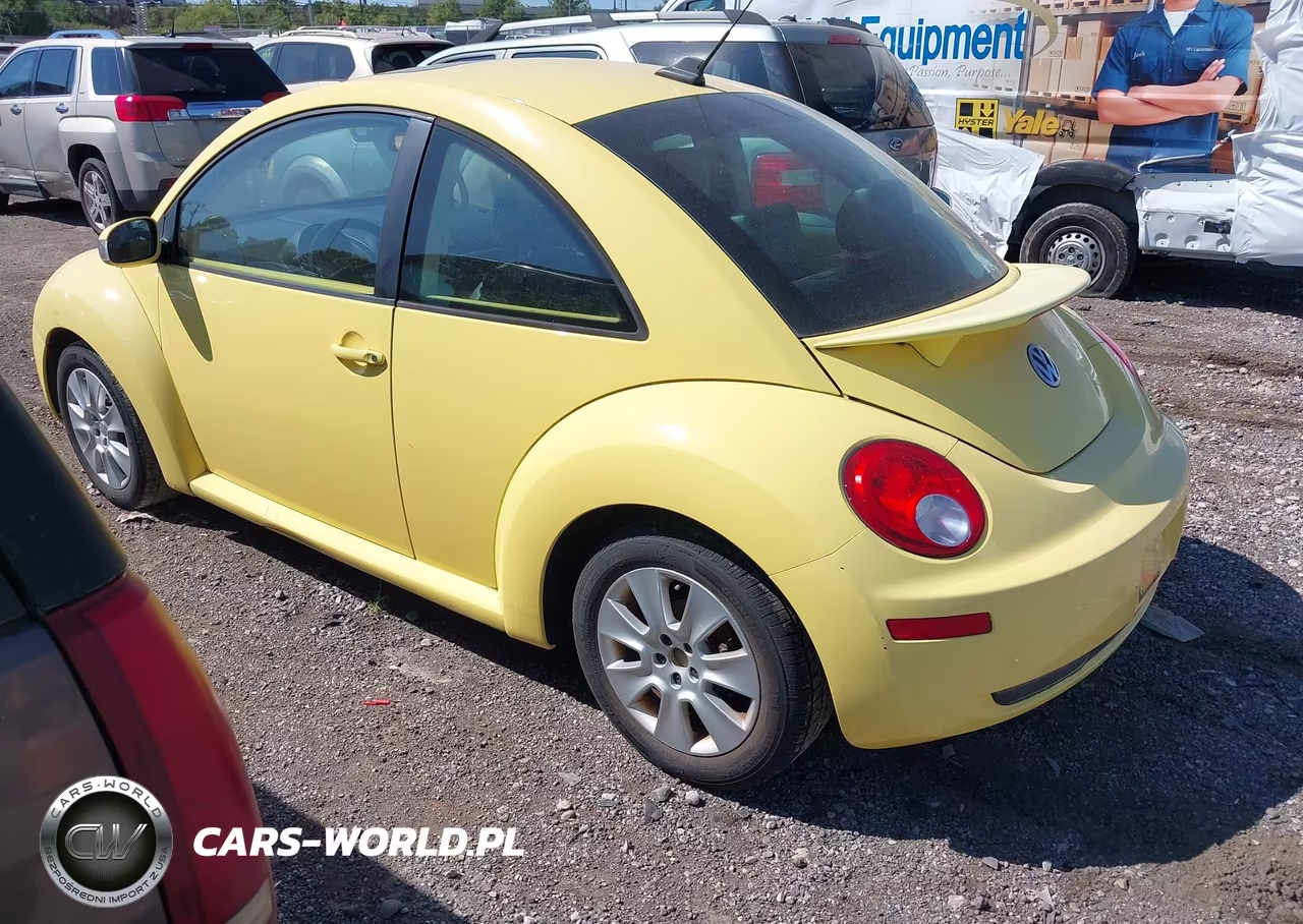 2010 Volkswagen New Beetle 2.5L VIN:3VWRW3AG7AM012502 - 3